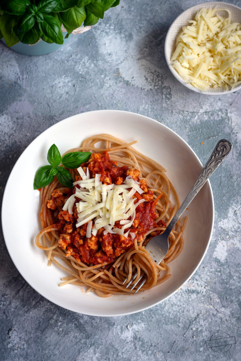 Spaghetti Z Mi Sem Drobiowym Smaki Na Talerzu