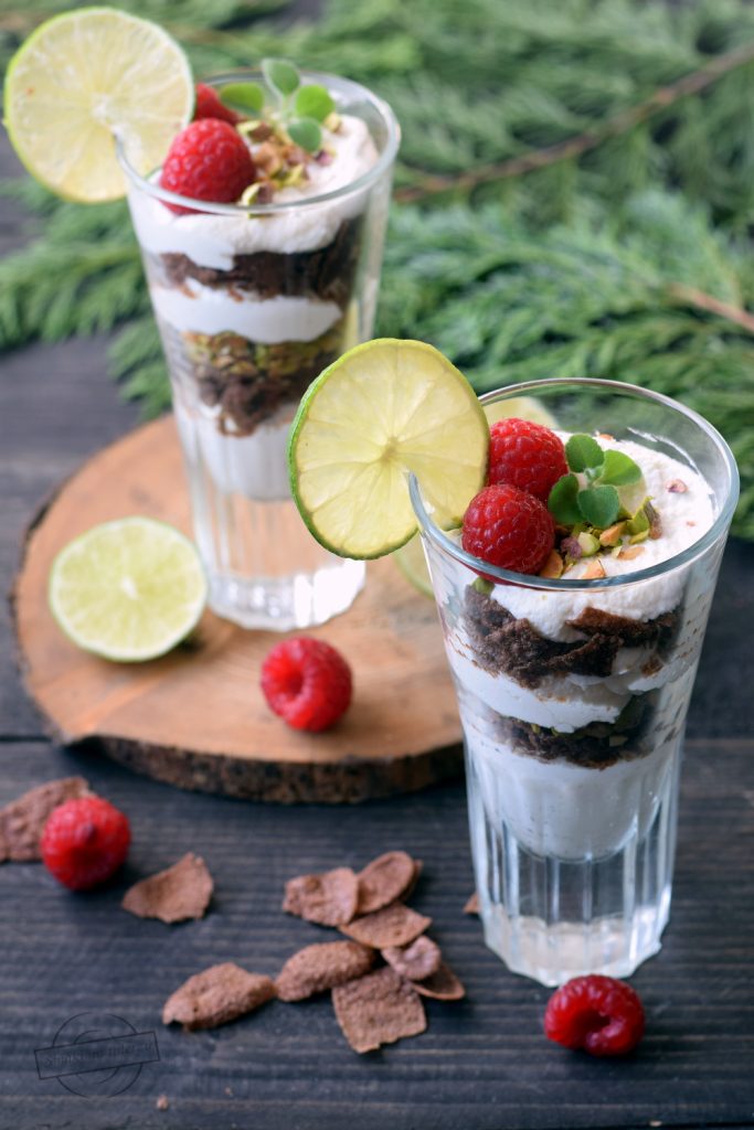 Twarożek z płatkami Corn Flakes Kakao i Miód Smaki na talerzu