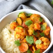 Curry z kalafiorem i cukinią