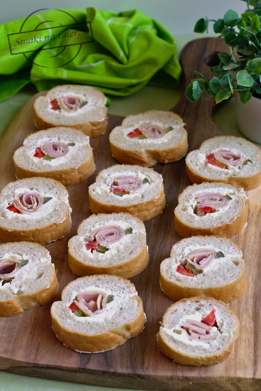 Mini kanapeczki z bagietki Smaki na talerzu