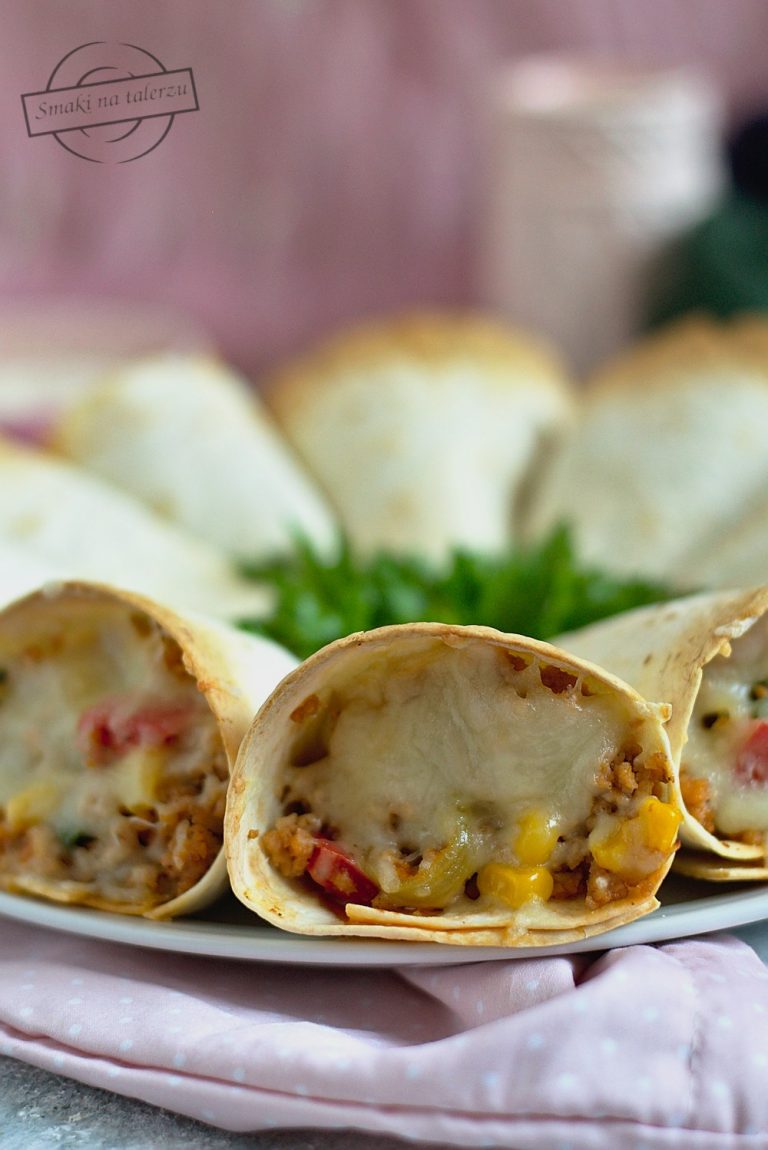 zapiekane-ro-ki-z-tortilli-smaki-na-talerzu