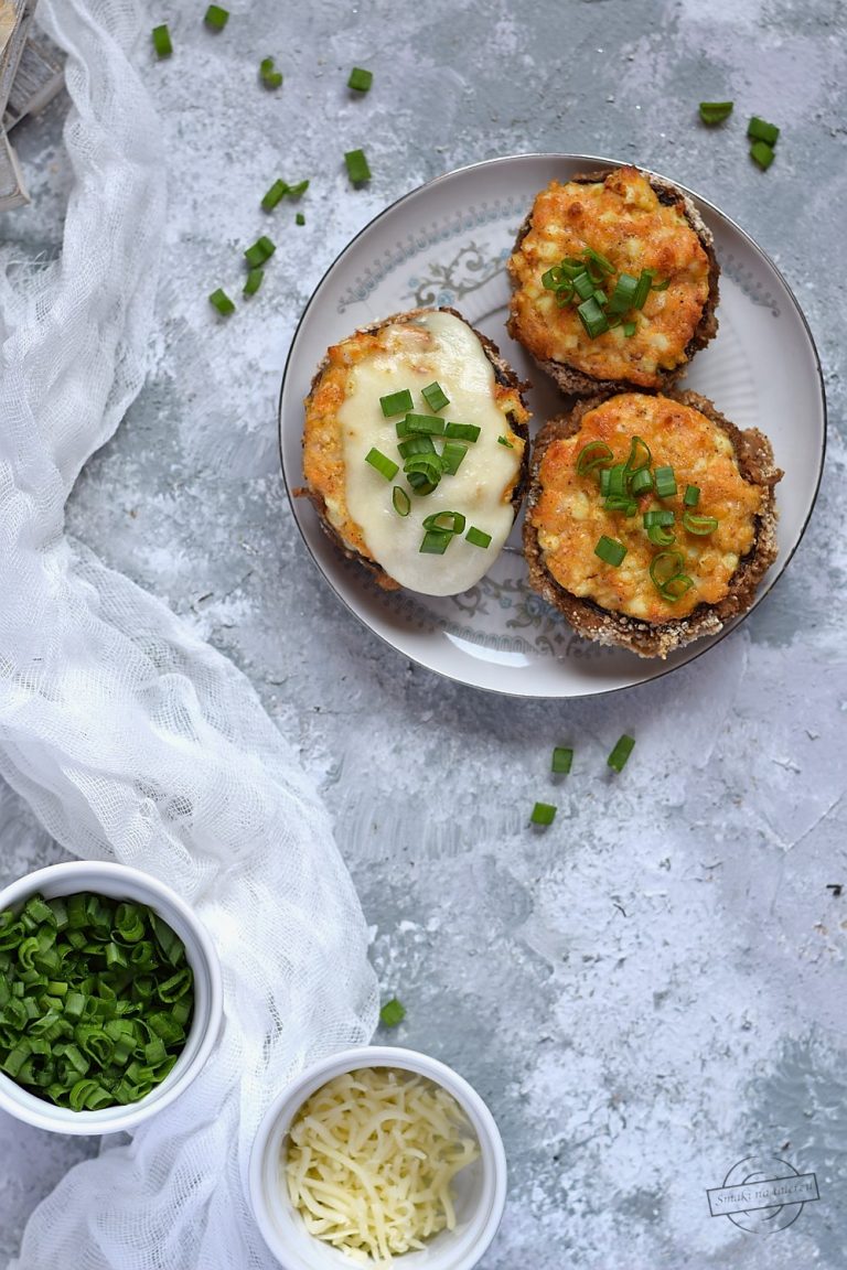 Pieczarki faszerowane pastą jajeczną Smaki na talerzu