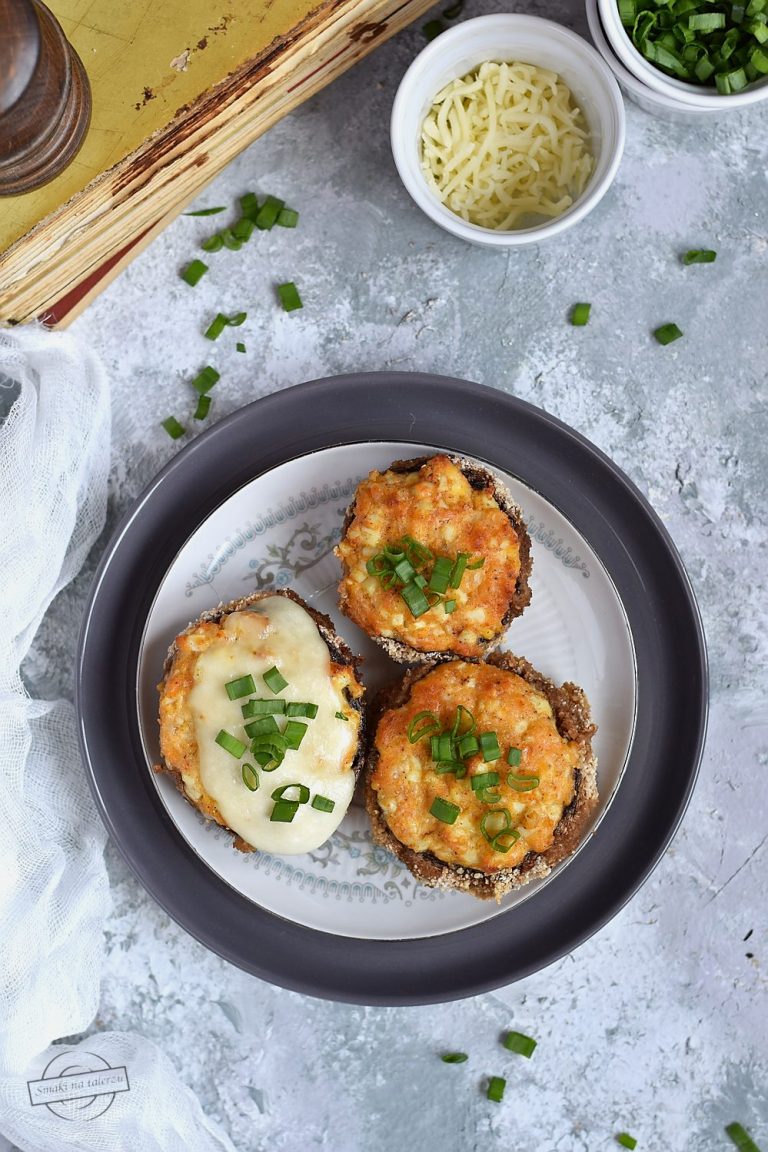 Pieczarki faszerowane pastą jajeczną Smaki na talerzu