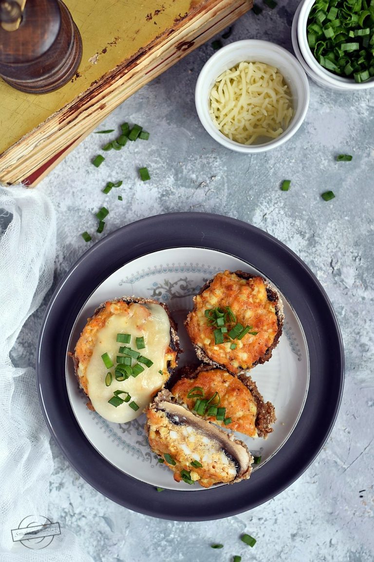 Pieczarki faszerowane pastą jajeczną Smaki na talerzu