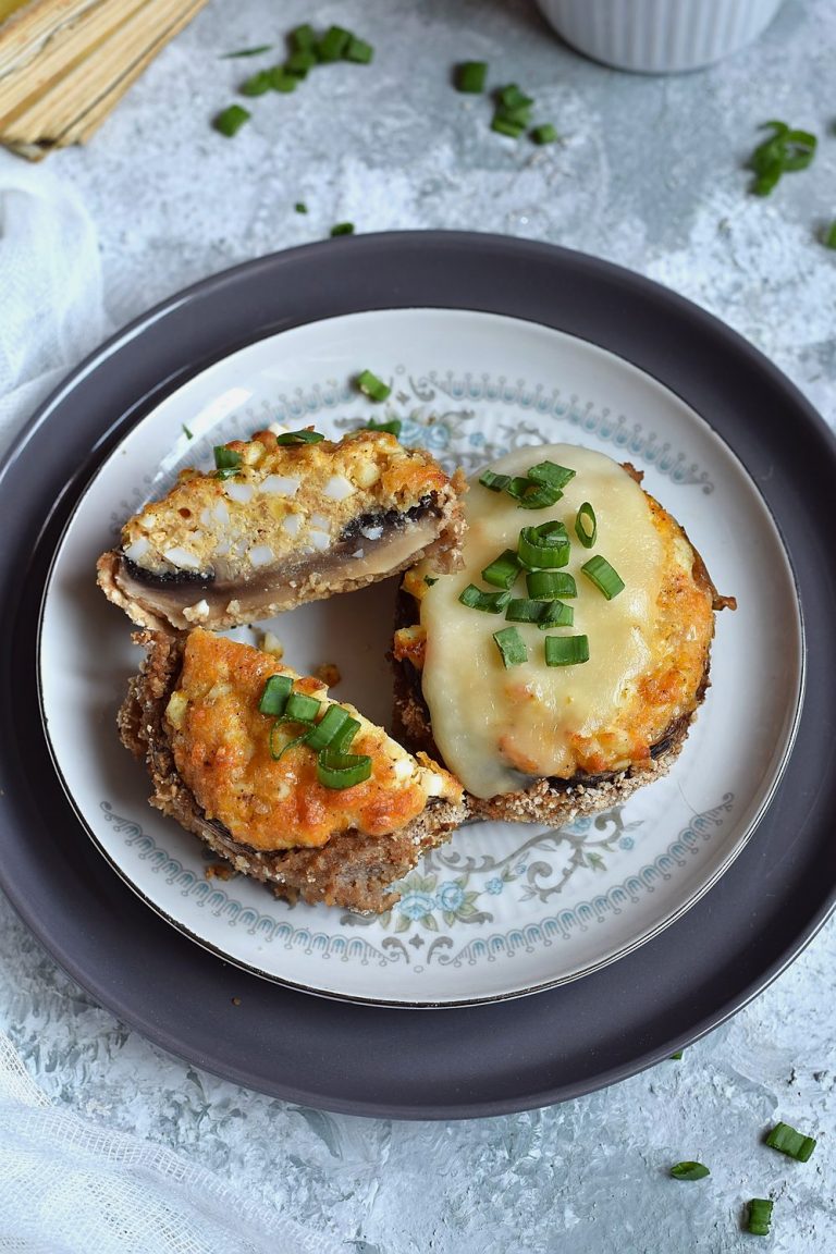 Pieczarki faszerowane pastą jajeczną Smaki na talerzu