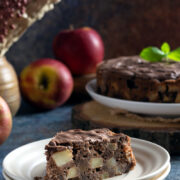 Ciasto czekoladowe z rumowymi jabłkami
