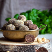 Rumowe kuleczki herbatnikowo-orzechowe herbatnikowoorzechowekulkirumowe2