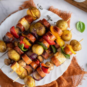 szaszlykizziemniakiemkielbasapaprykaihalloumi2