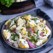 salatka ziemniaczana z jajkiem i fasolka