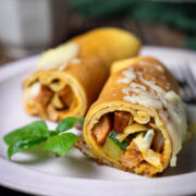 naleśniki z kiełbasą i cukinia