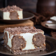 Ciasto z wafelkowymi kuleczkami - bez pieczenia ciasto z wafelkowymi kuleczkami