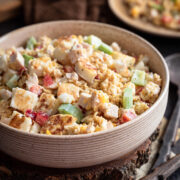 salatka z zupek chinskich z halloumi