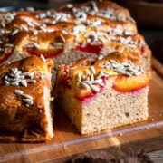 ciasto cynamonowo rumowe ze śliwkami