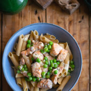 Makaron z łososiem i zielonym groszkiem -1-2