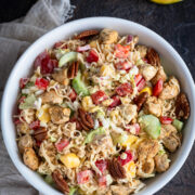 SALATKA Z zupki chinskiej z mango i kurczakiem