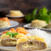 Kotlety mielone z serem i ananasem (z piekarnika) mielone z serem i ananasem