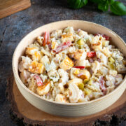 Sałatka makaronowa z halloumi salatka makaronowa z halloumi