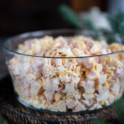 sałatka z zupki chińskiej z szynką i serem