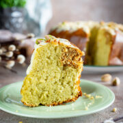 Babka pistacjowa z chrupiącym kataifi babka pistacjowa z kataifi